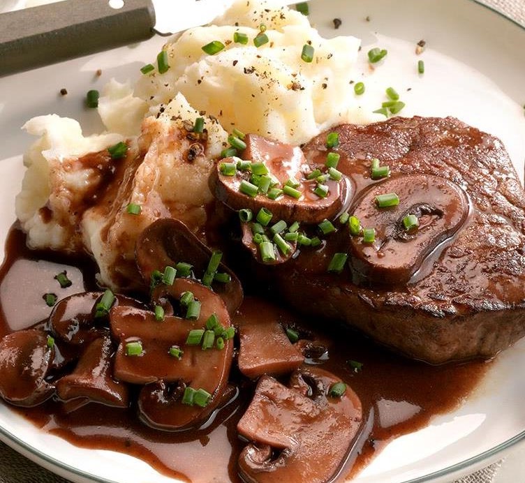 Dining 1 Beef with Stilton Portabello Sauce